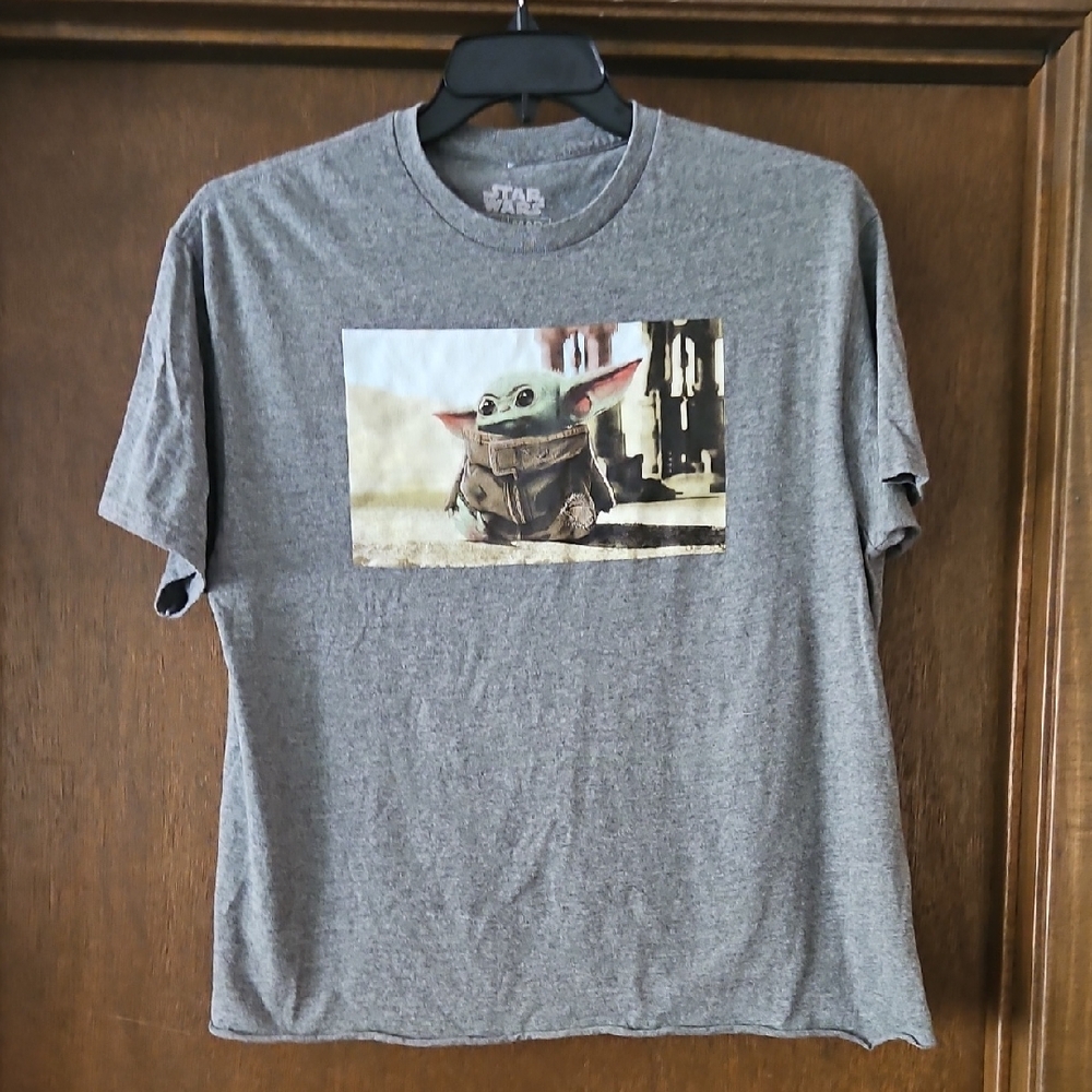 Star Wars Heather Gray Tee with Baby Yoda Print